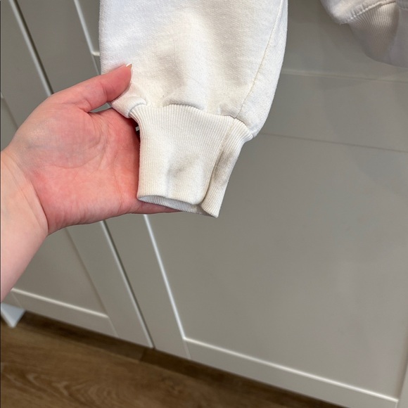 Northern Reflections White Sweatshirt with Winter Theme - Picture 5 of 6